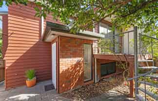 1/11 Woodhall Road, Epsom