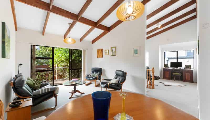 1/11 Woodhall Road, Epsom