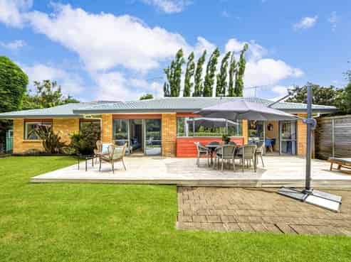 10 Notre Dame Way, Albany