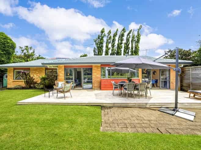 10 Notre Dame Way, Albany