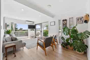 2/24 Geoffrey Road, Torbay