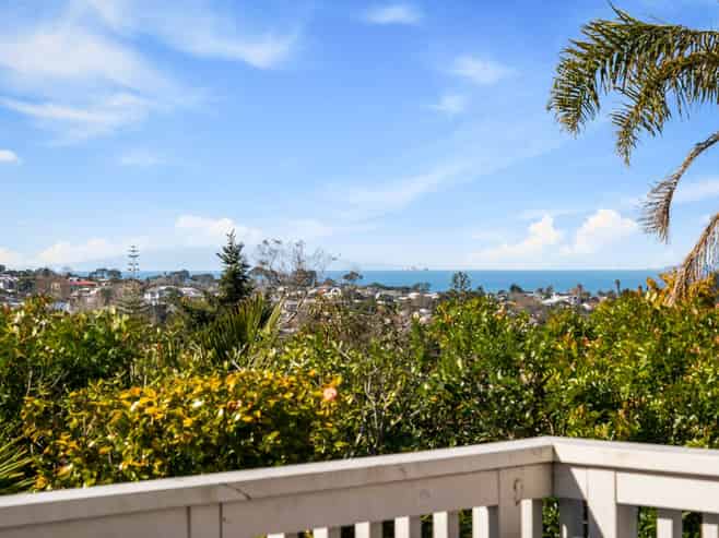 2/24 Geoffrey Road, Torbay