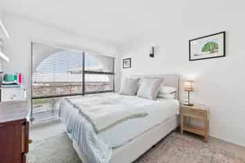 2/24 Geoffrey Road, Torbay