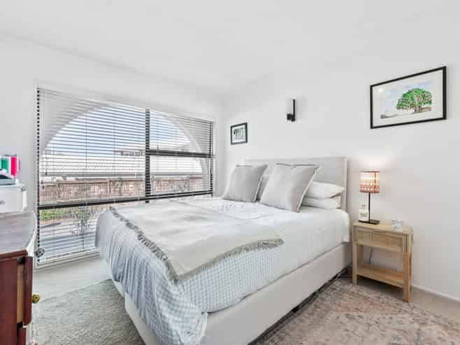 2/24 Geoffrey Road, Torbay