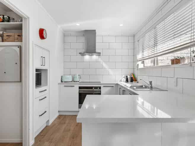 2/24 Geoffrey Road, Torbay