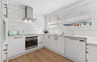 2/24 Geoffrey Road, Torbay