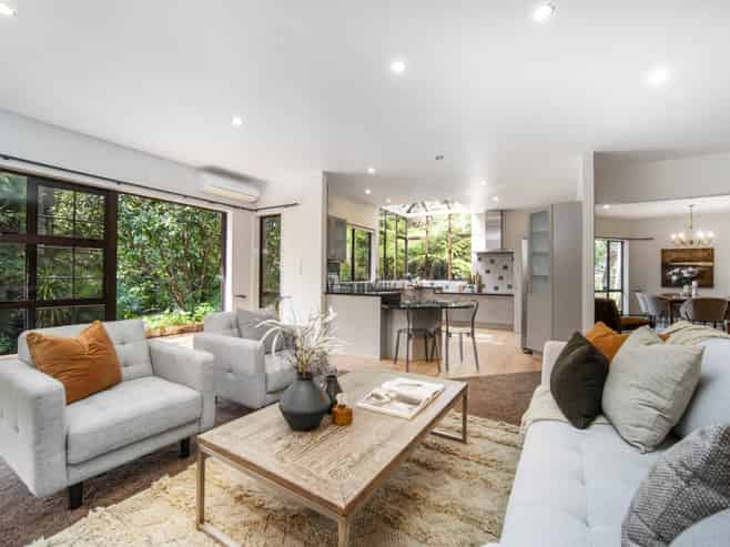 15 North Way, Titirangi