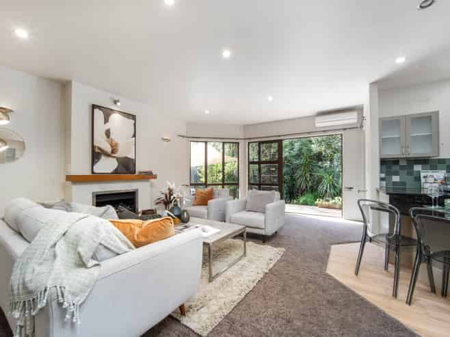 15 North Way, Titirangi