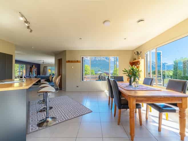 19 Invincible Drive, Glenorchy