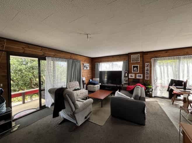 50 Treadwell Street, Springvale