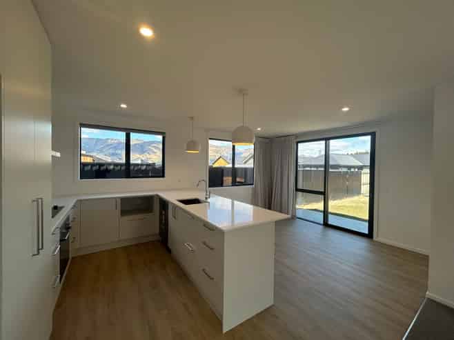 6 Barton St, Lake Hawea