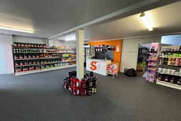 Te Rapa Road Retail / Warehouse
