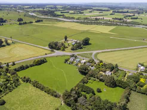 1/ State Highway 53, Featherston