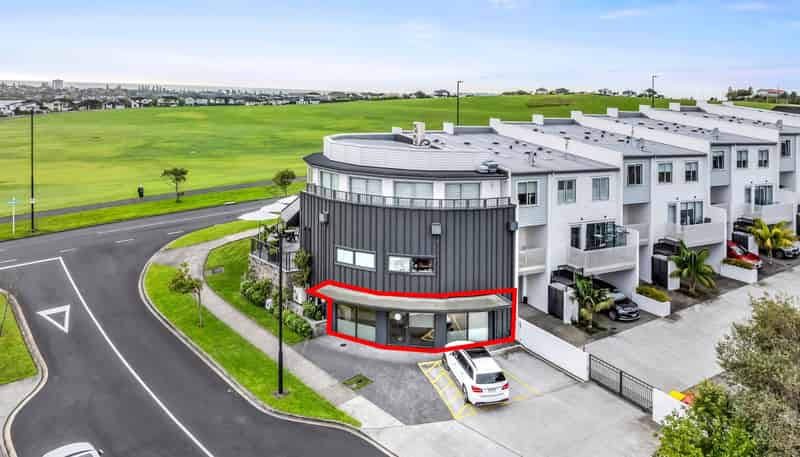 1 Arbors Track, Silverdale