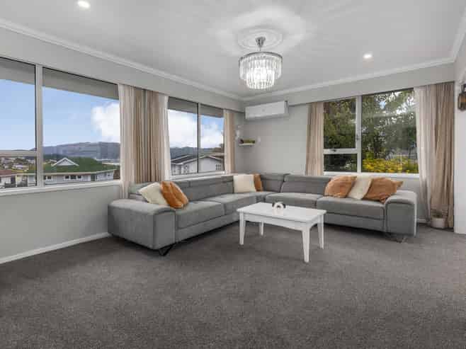 11 Tweed Road, Papakowhai