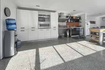 3/364 Lake Terrace, Taupo