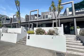 3/364 Lake Terrace, Taupo