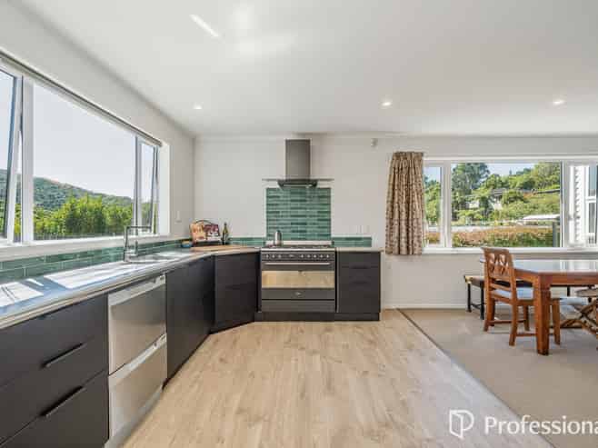 13 Stratton Street, Normandale