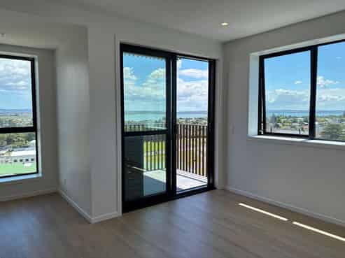 902/2B Te Ara Taurapa, Point Chevalier