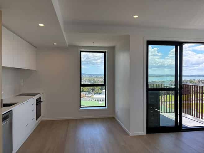 902/2B Te Ara Taurapa, Point Chevalier