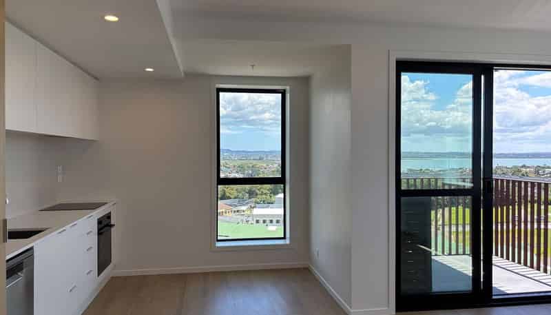 902/2B Te Ara Taurapa, Point Chevalier