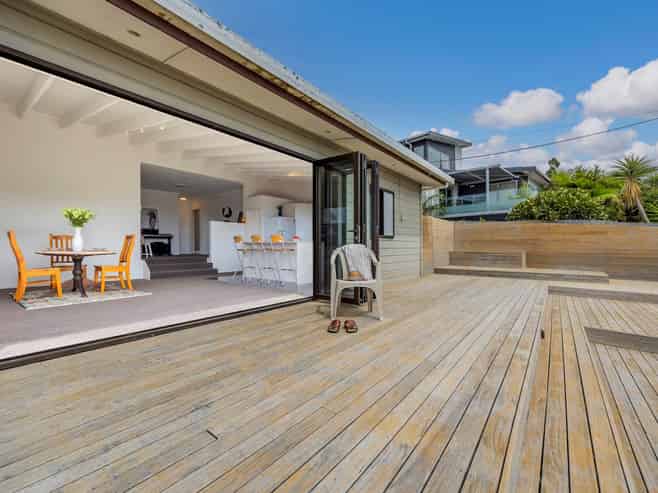 517 Whangaparoa Road, Whangaparaoa
