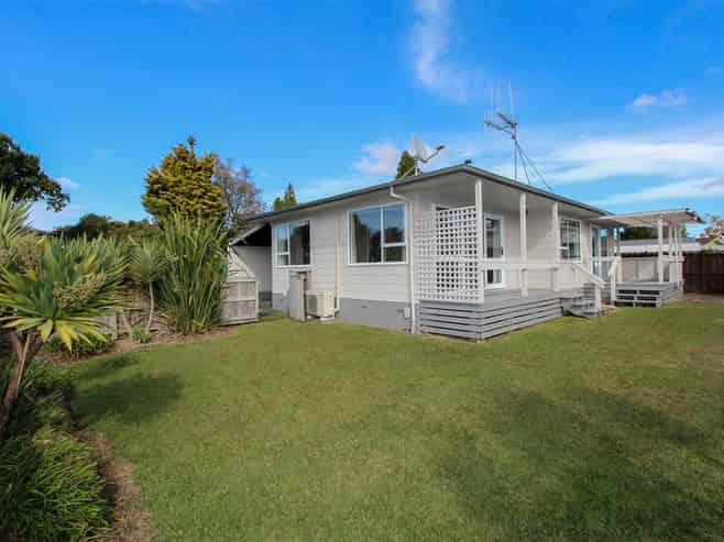 2 Norfolk Place, Pukete