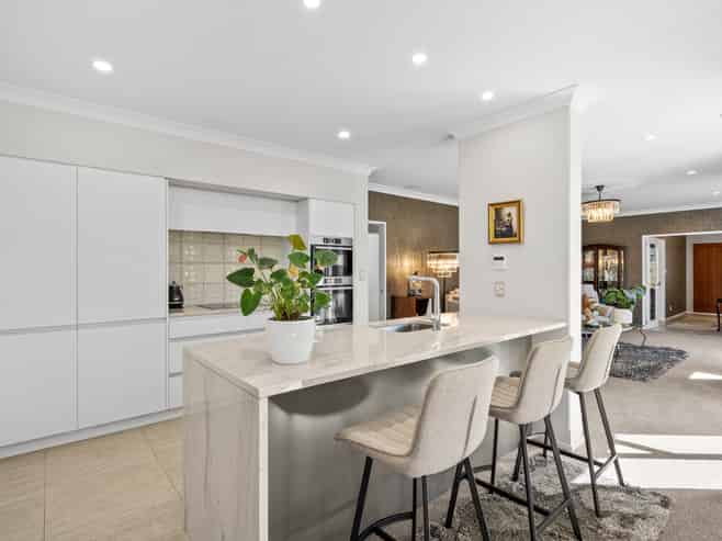 10 Brookwater Avenue, Northwood