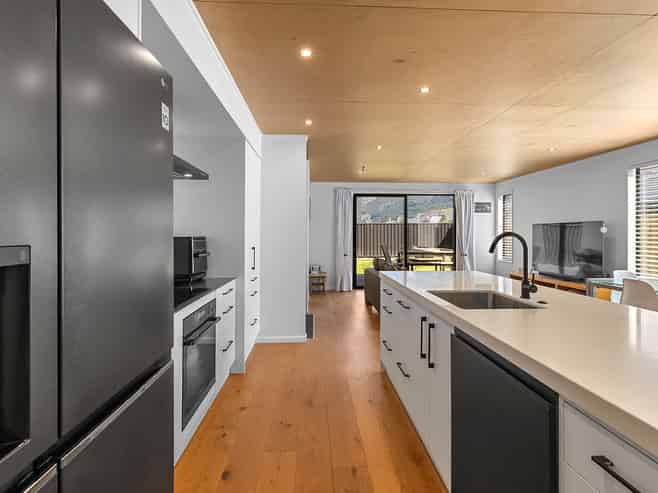 28 Dunn Street, Lake Hawea