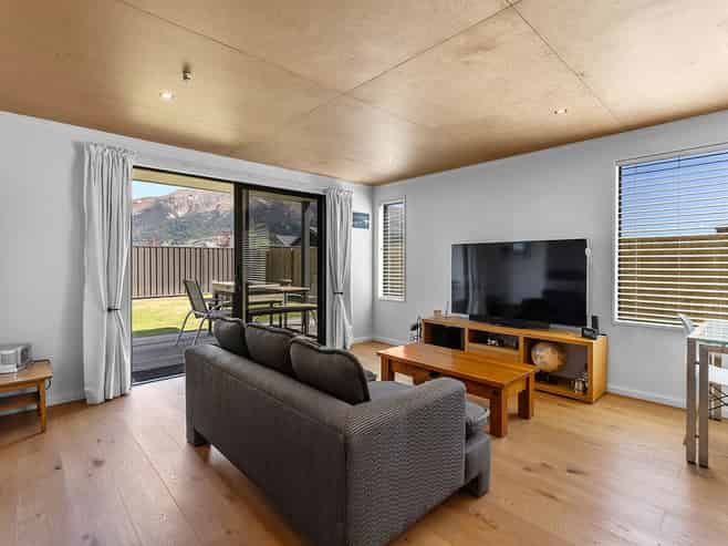 28 Dunn Street, Lake Hawea