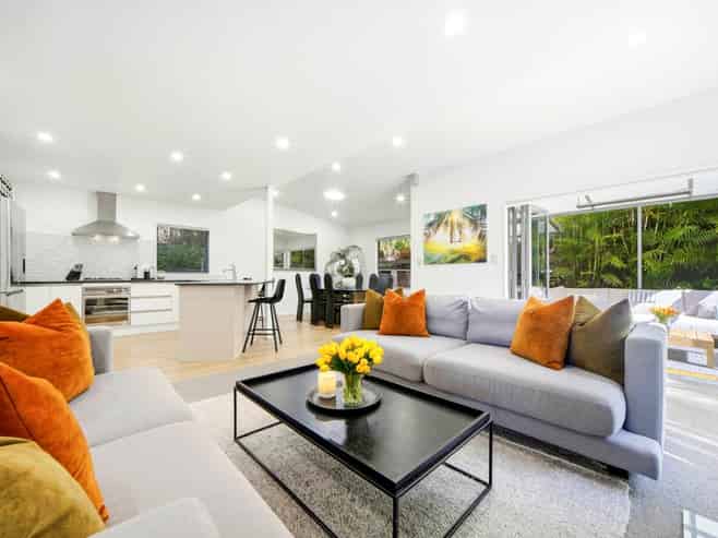 15a Korotaha Terrace, Rothesay Bay