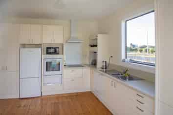 73 London Street, Hampden