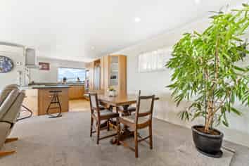 12 Rishworth Avenue, Stanmore Bay