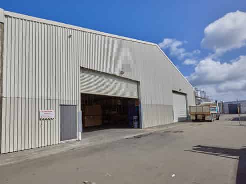 Large Industrial, Drive Through Capability