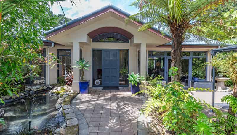 28 Wallace Loop Road, Levin
