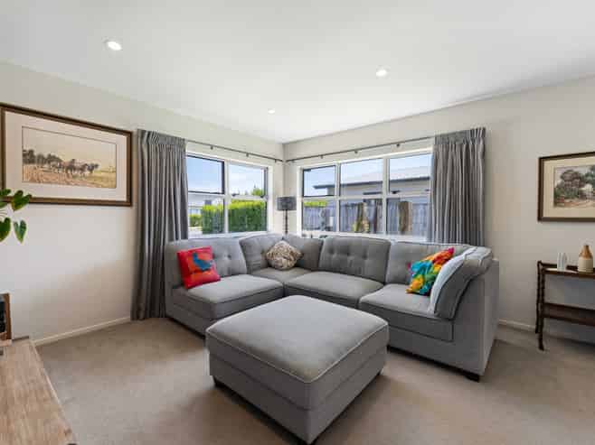 21 Andalusian Way, Karaka