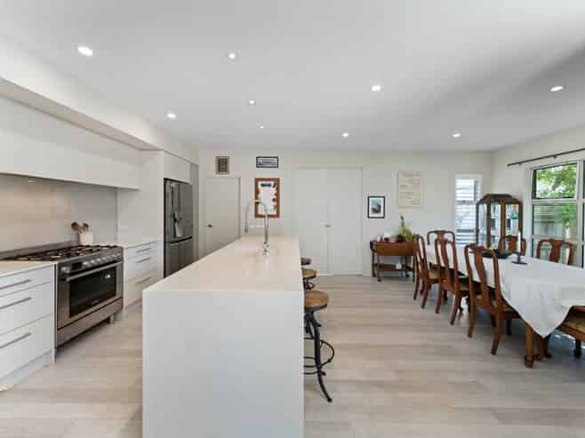 21 Andalusian Way, Karaka