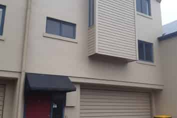 4/16 Rhodes Street, Merivale