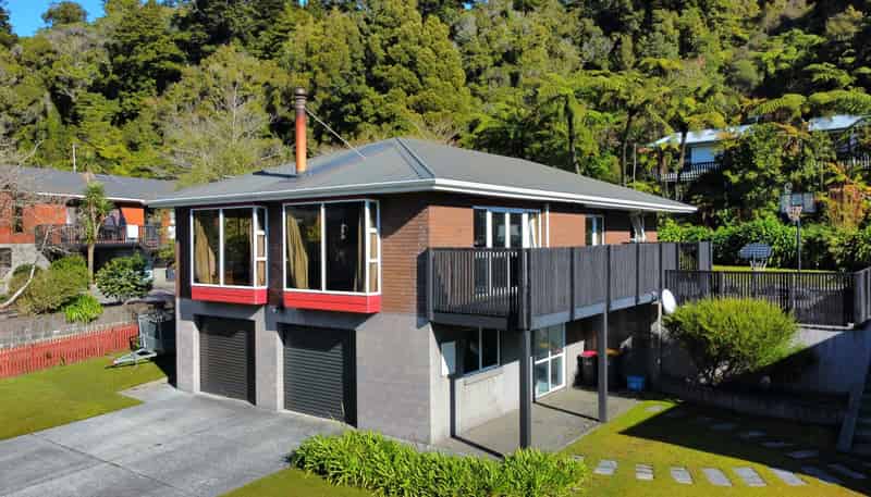 44 Power Road, Karoro
