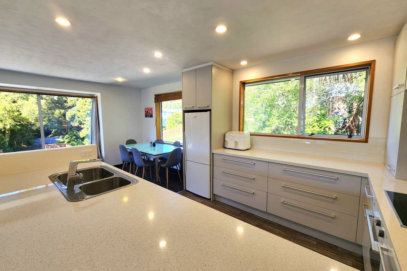 Native outlook, solid home - Aanzicht 4