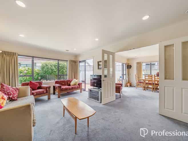 11 Mabey Road, Avalon