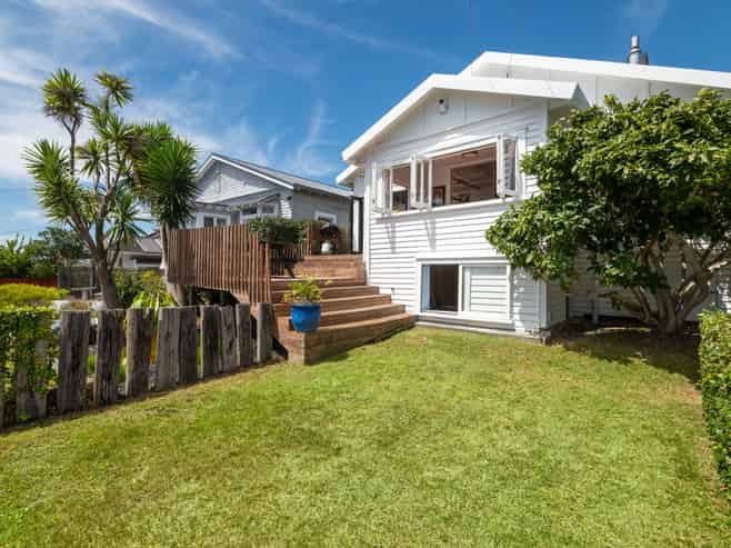 72 West End Road, Westmere