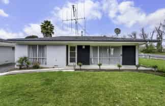 624 River Road, Chartwell