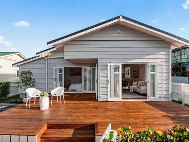 10 Joan Street, Point Chevalier