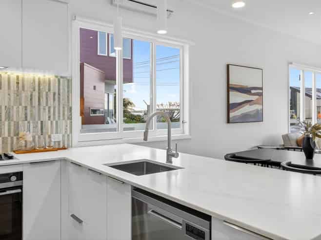 10 Joan Street, Point Chevalier