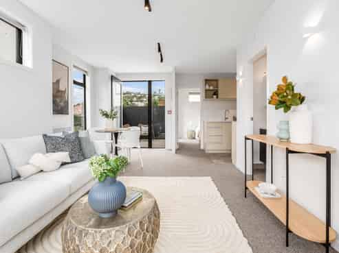 1/2 Hindmarsh Street, Johnsonville