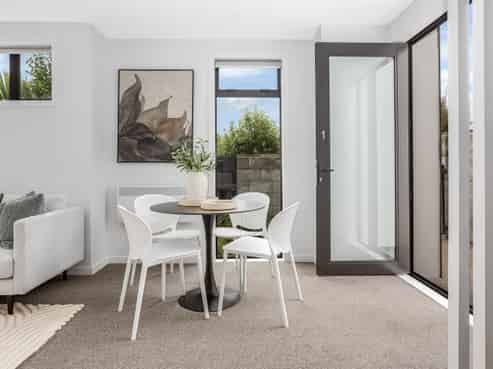 1/2 Hindmarsh Street, Johnsonville