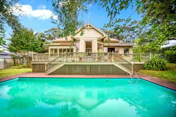 12 Bridge View Road, Birkenhead