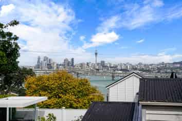 12 Bridge View Road, Birkenhead