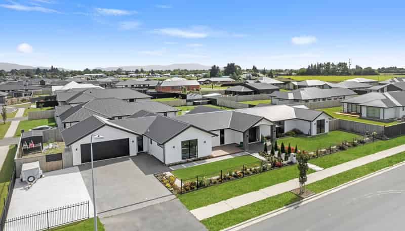 13 Rosalind Avenue, Darfield